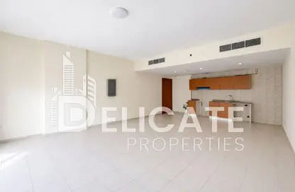 شقة - غرفة نوم - 2 حمامات للايجار في روز2 - حدائق الإمارات 1 - قرية جميرا الدائرية - دبي