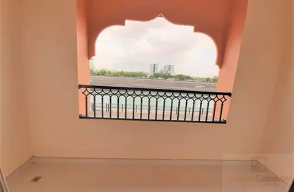 شقة - 1 حمام للايجار في البرج الأسباني - مدينة دبي الرياضية - دبي