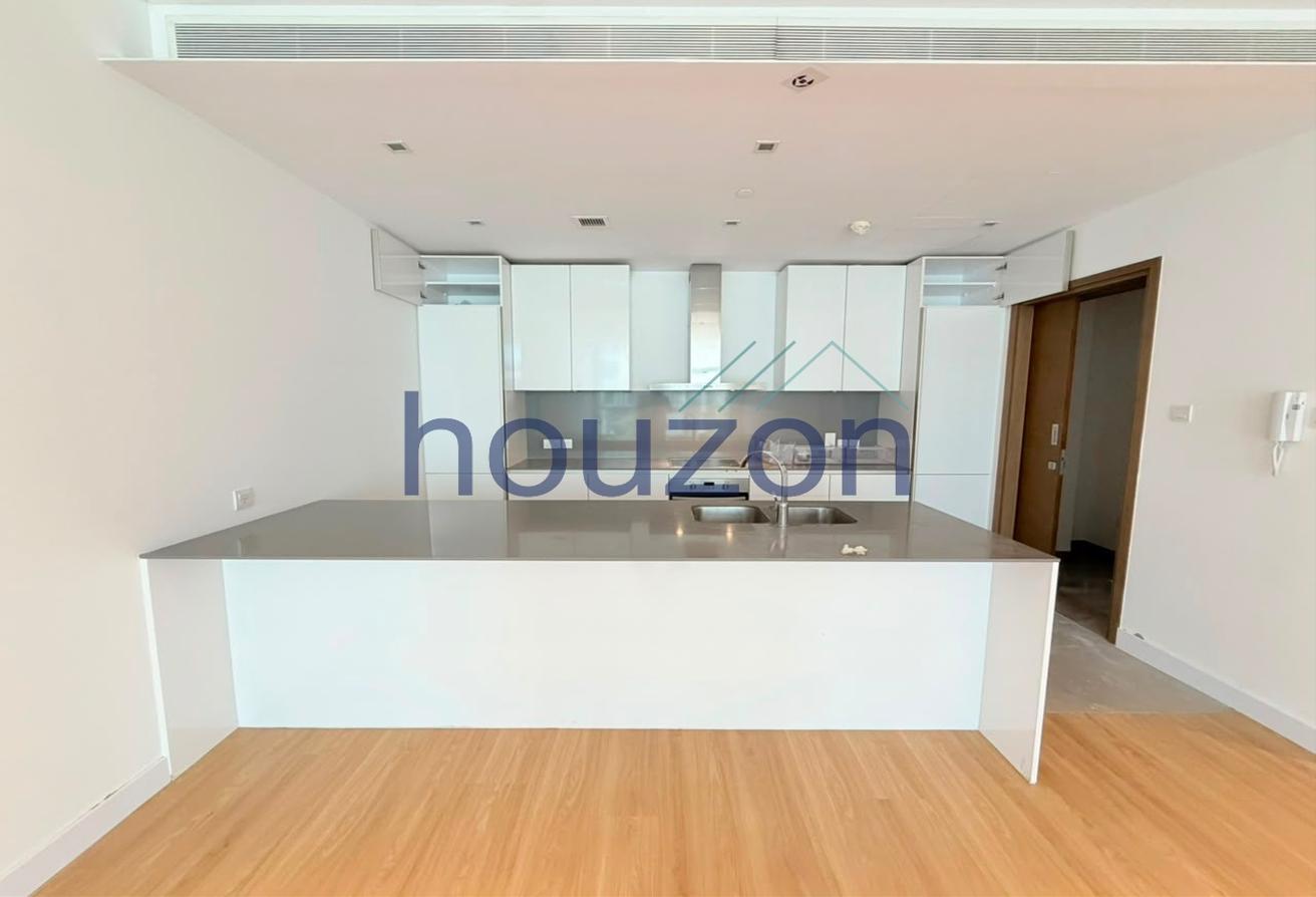 Modern+Renovated 1BR | Burj Khalifa+Boulevard View photo 4