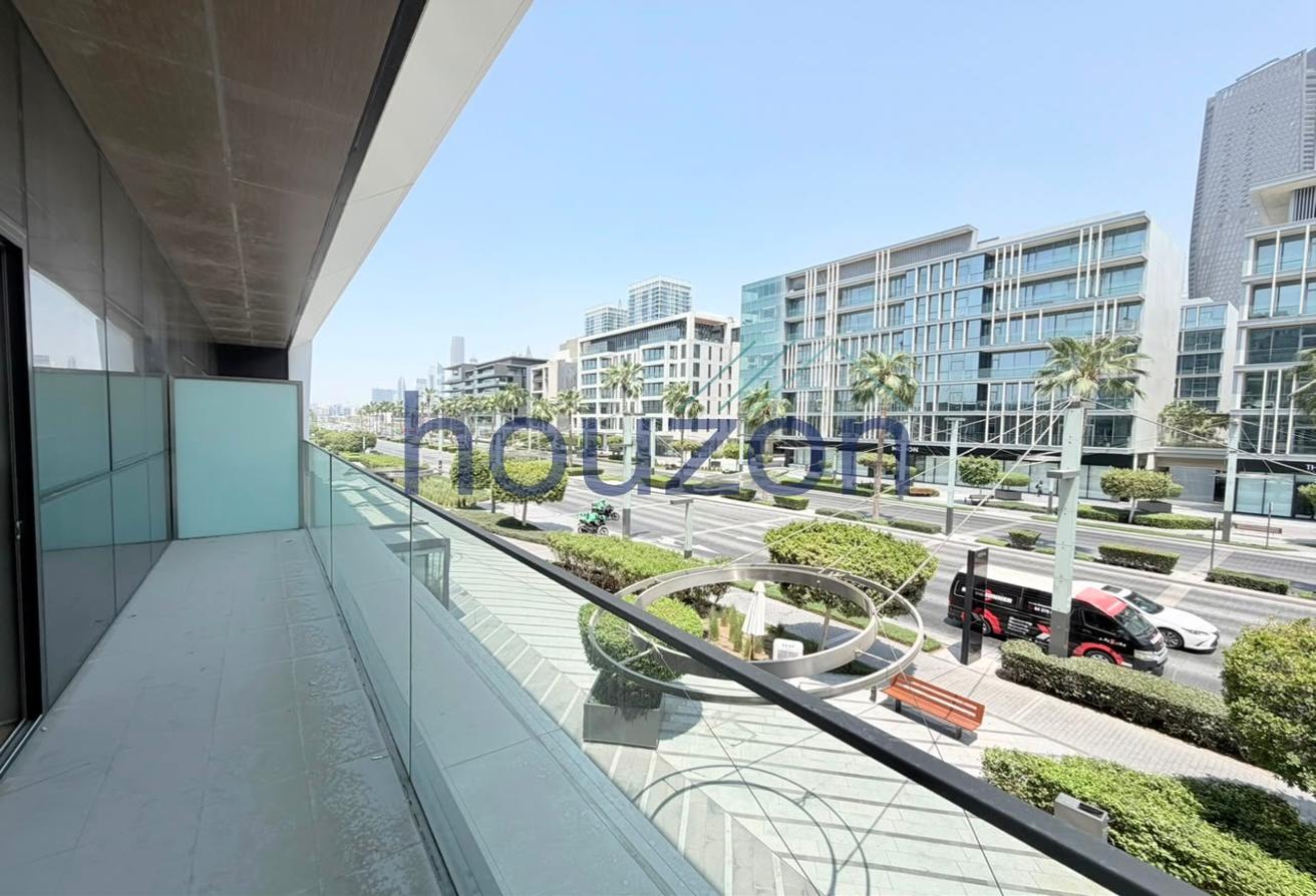 Modern+Renovated 1BR | Burj Khalifa+Boulevard View photo 9