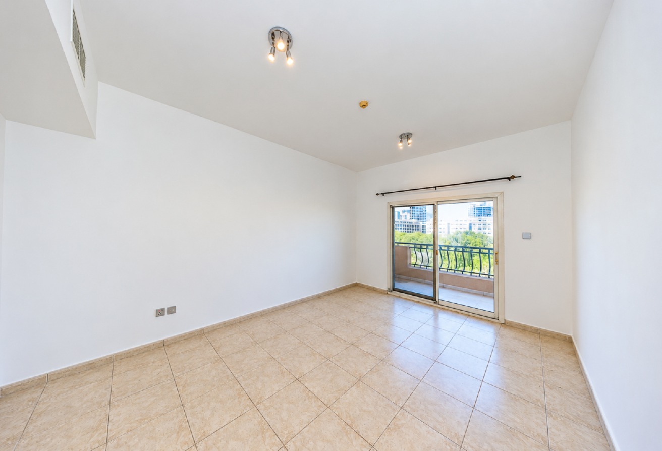 Studio apartment in Diamond Views 2, Jumeirah Village Circle: 8