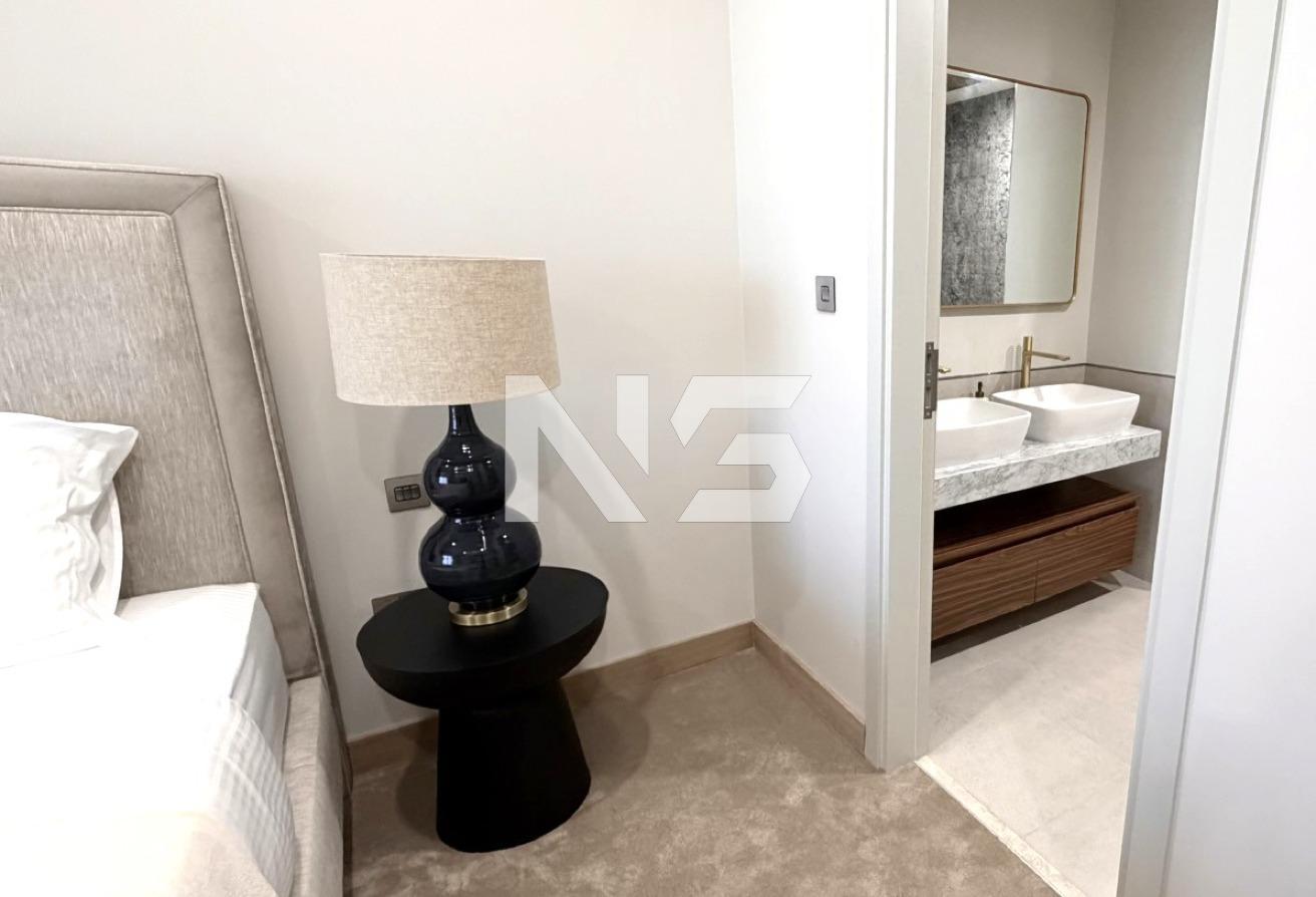 Renovated And Fully Furnished | Pool View | Vacant photo 30