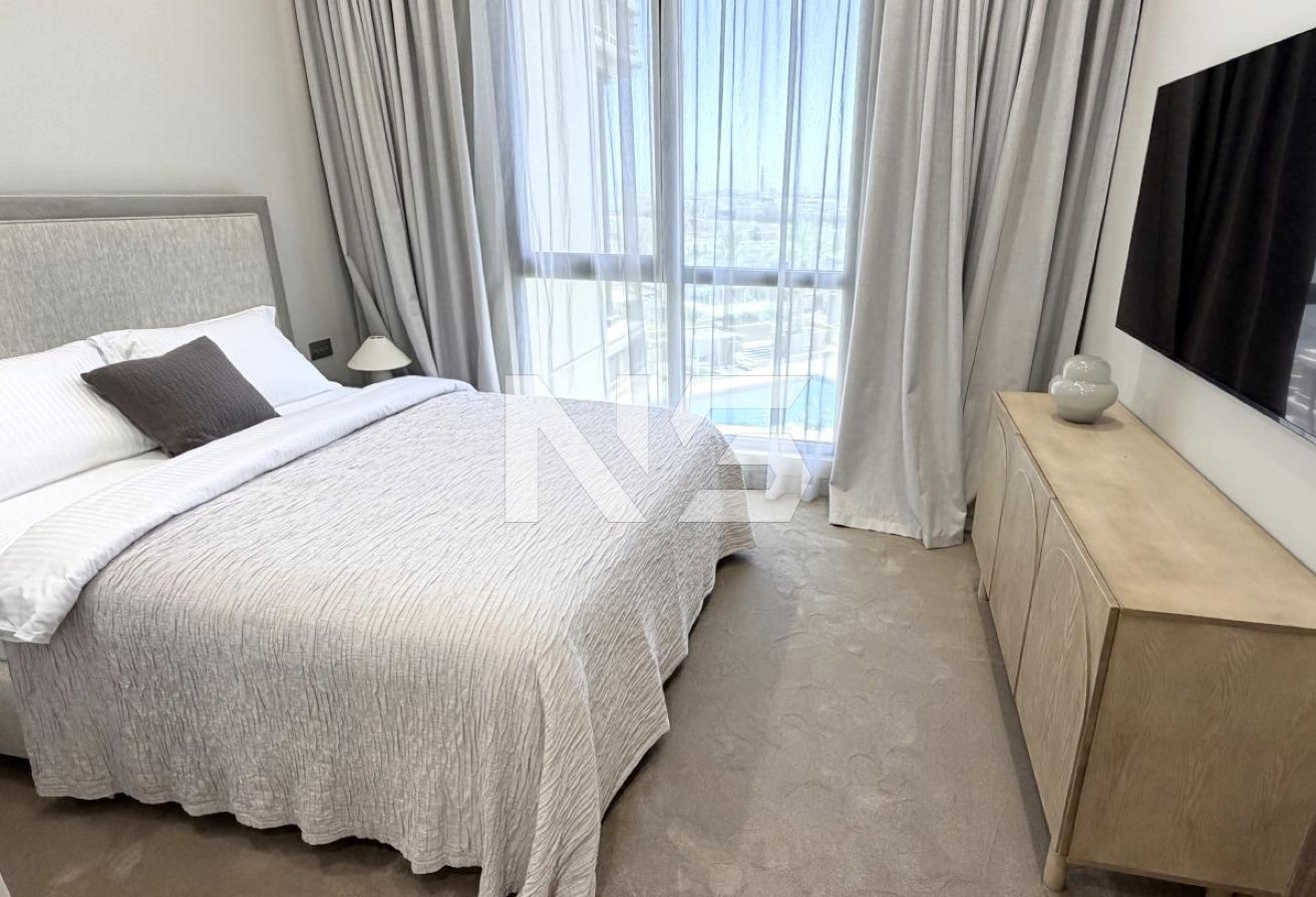 Renovated And Fully Furnished | Pool View | Vacant photo 17