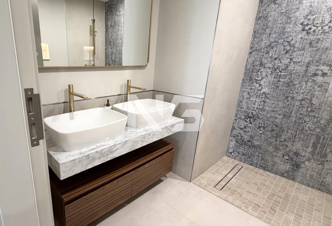 Renovated And Fully Furnished | Pool View | Vacant photo 29