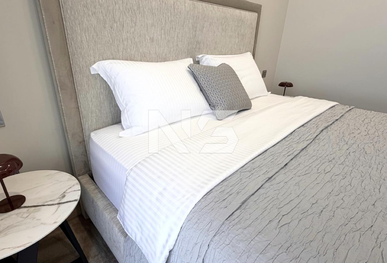Renovated And Fully Furnished | Pool View | Vacant photo 22