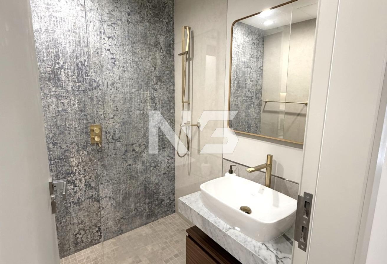 Renovated And Fully Furnished | Pool View | Vacant photo 15