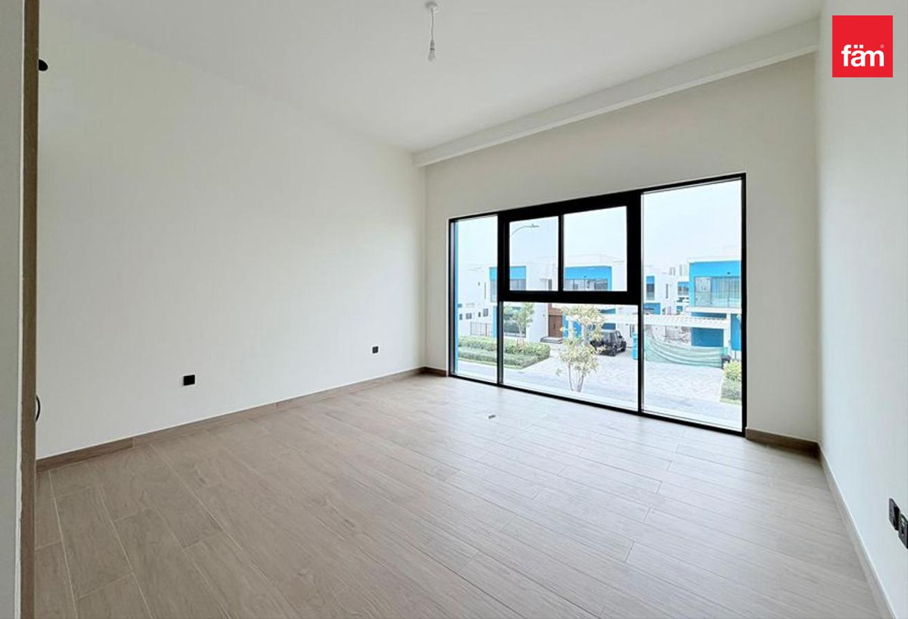 Brand New 6BR Villa | Unfurnished | Family Living photo 10