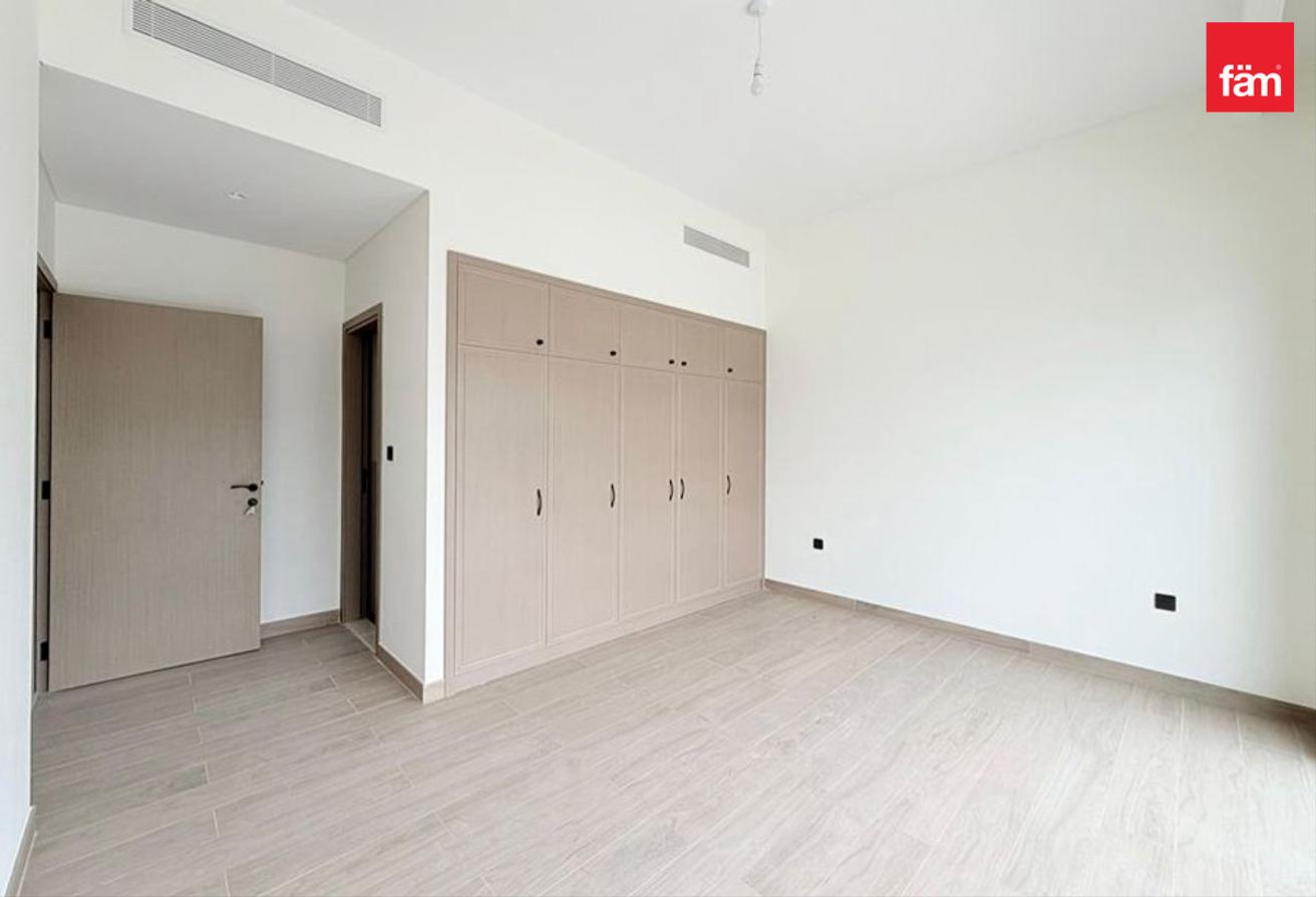 Brand New 6BR Villa | Unfurnished | Family Living photo 12