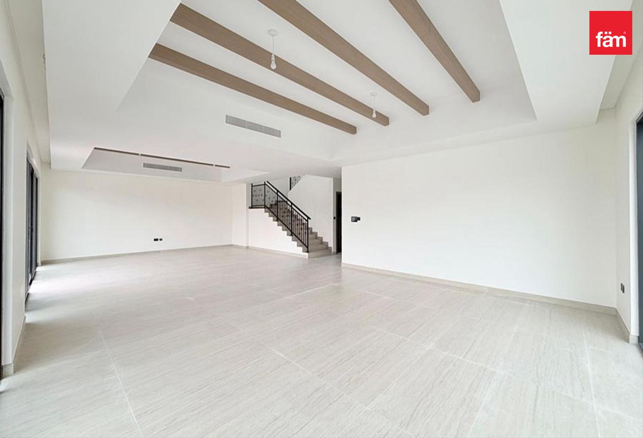 Brand New 6BR Villa | Unfurnished | Family Living photo 4