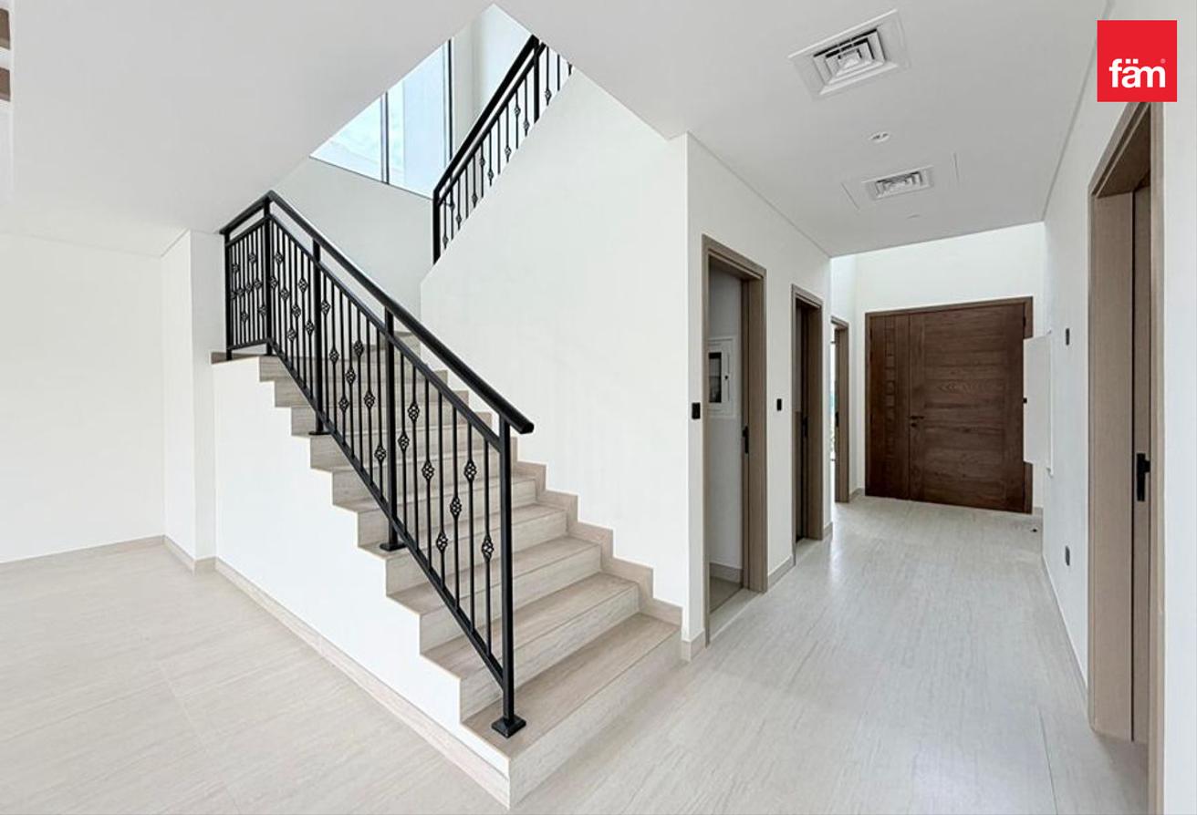 Brand New 6BR Villa | Unfurnished | Family Living photo 7