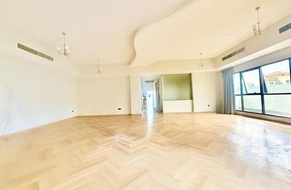 Villa - 5 Bedrooms - 7 Bathrooms for rent in Hoshi - Al Badie - Sharjah
