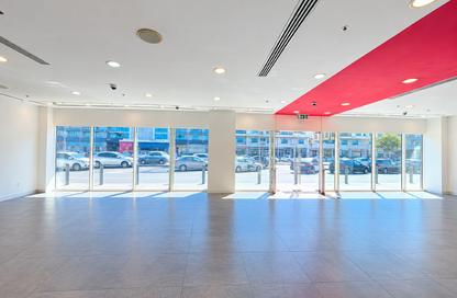 Retail - Studio - 2 for rent in Makeen Building - Airport Road - Al Garhoud - Dubai