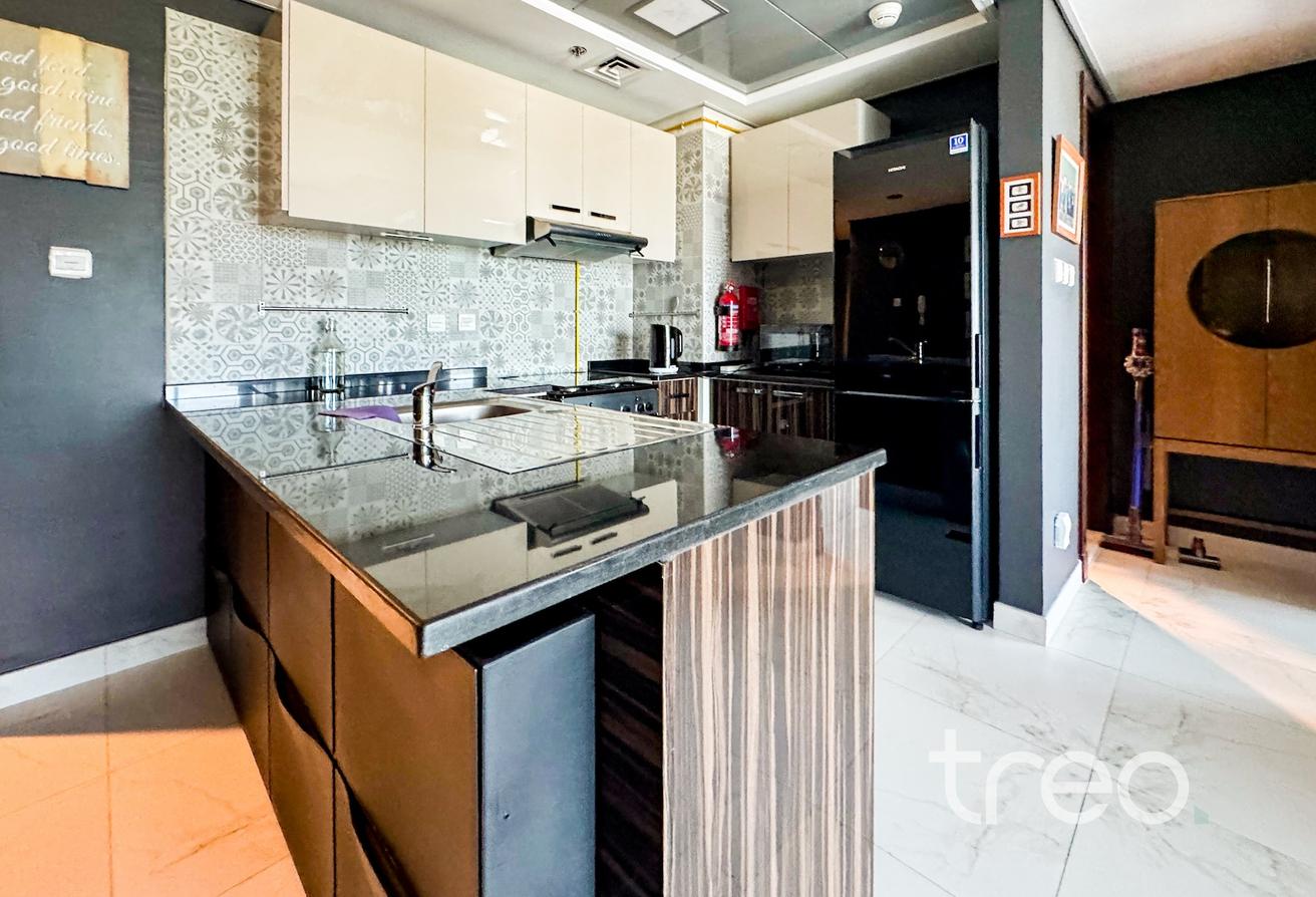 Vacant | Fully Furnished | Prime Location photo 7
