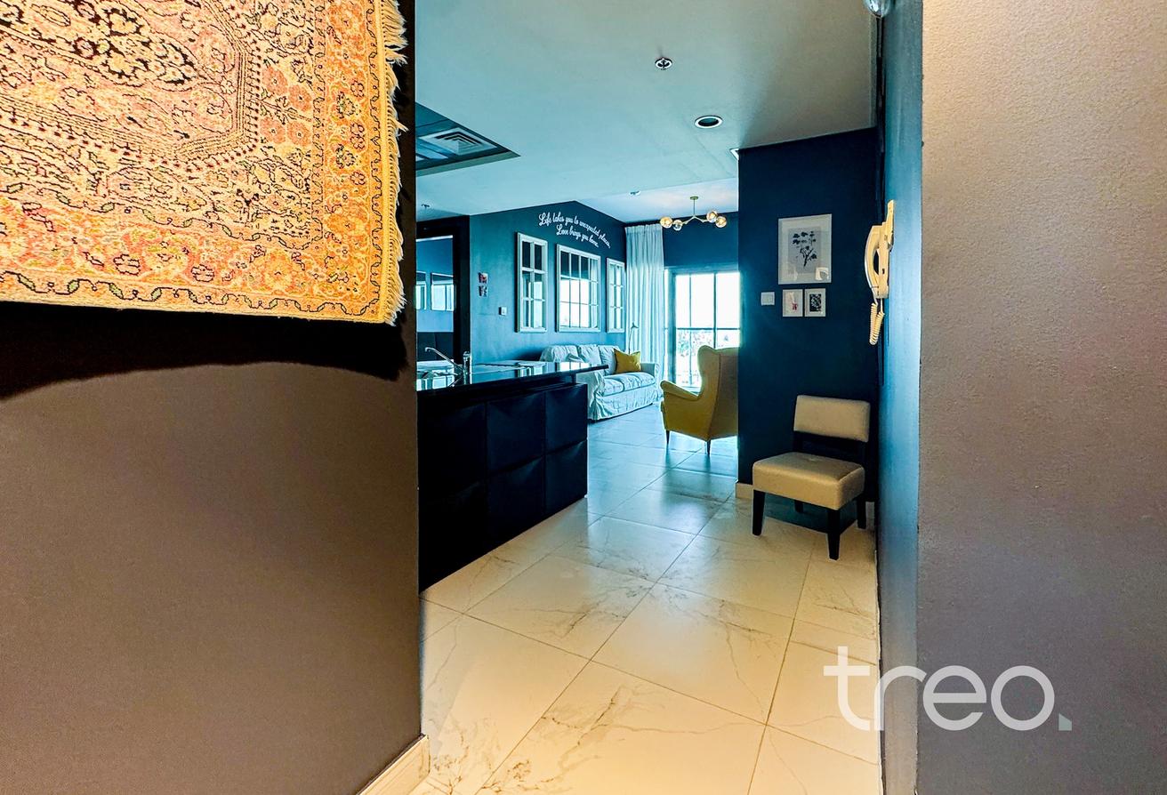 Vacant | Fully Furnished | Prime Location photo 4