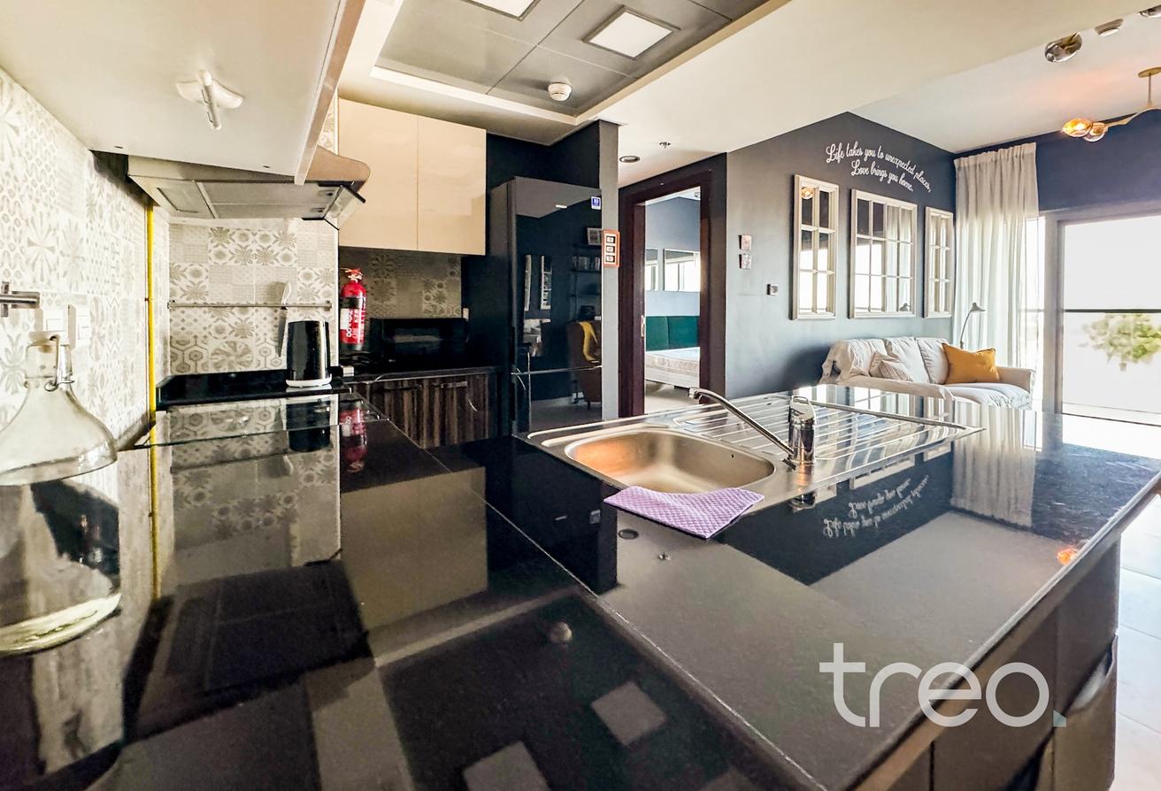 Vacant | Fully Furnished | Prime Location photo 9