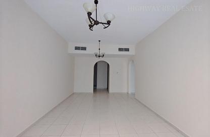 Apartment - 1 Bedroom - 2 Bathrooms for rent in Muwaileh 3 Building - Muwaileh - Sharjah