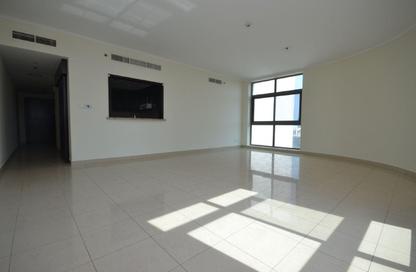 Apartment - 2 Bedrooms - 3 Bathrooms for rent in The Links West Tower - The Links - The Views - Dubai