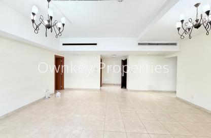Apartment - 2 Bedrooms - 3 Bathrooms for rent in Blue Waves Residence - Al Mankhool - Bur Dubai - Dubai