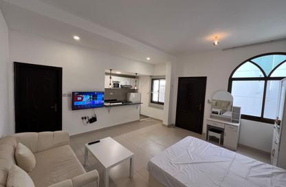 Apartment - Studio - 1 Bathroom for rent in Rabdan - Abu Dhabi Apartment - Studio - 1 Bathroom for rent in Rabdan - Abu Dhabi