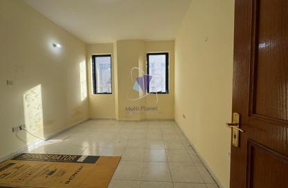 Apartment - 2 - 2 for rent in Electra Tower - Electra Street - Abu Dhabi