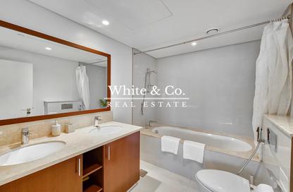 Apartment - 1 Bedroom - 2 Bathrooms for rent in Boulevard Crescent Tower 1 - BLVD Crescent - Downtown Dubai - Dubai