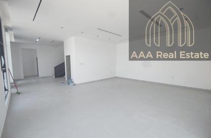Villa - 5 Bedrooms - 7 Bathrooms for rent in Al Aweer 1 - Al Aweer - Dubai