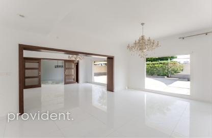 Villa - 4 - 4 for rent in Meadows 4 - Meadows - Dubai Villa - 4 - 4 for rent in Meadows 4 - Meadows - Dubai