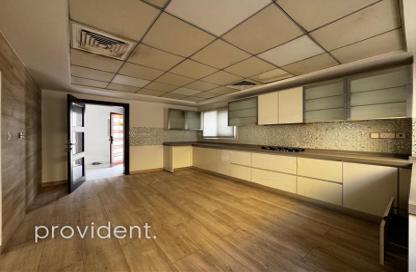 Villa - 4 - 4 for rent in Meadows 4 - Meadows - Dubai Villa - 4 - 4 for rent in Meadows 4 - Meadows - Dubai