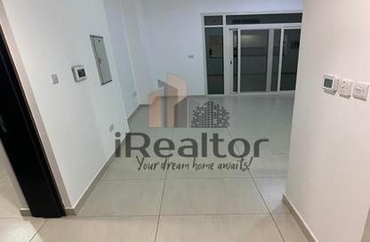 Apartment - 1 Bedroom - 2 Bathrooms for rent in Al Sabeel Building - Al Ghadeer - Abu Dhabi