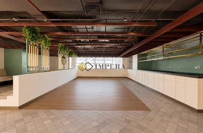 Shop - Studio for rent in Dubai Media City - Dubai