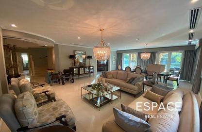 Villa - 5 Bedrooms - 6 Bathrooms for rent in Legacy Large - Legacy - Jumeirah Park - Dubai