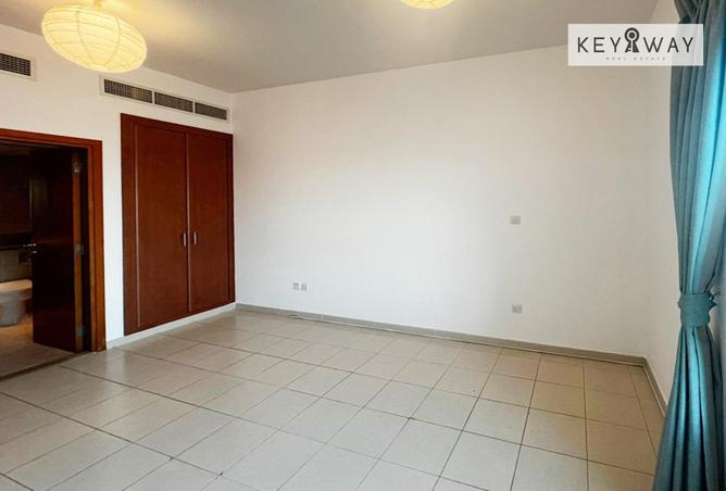 74236610 - Property Image 3