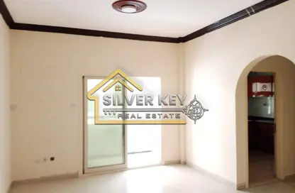 شقة - 2 غرف نوم - 2 حمامات للايجار في أبو شغارة - الشارقة