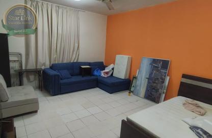 Apartment - 1 - 2 for rent in Building P17 - France Cluster - International City - Dubai