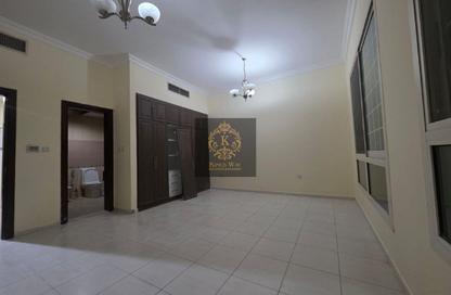 Villa - 4 - 6 for rent in Mohamed Bin Zayed City - Abu Dhabi