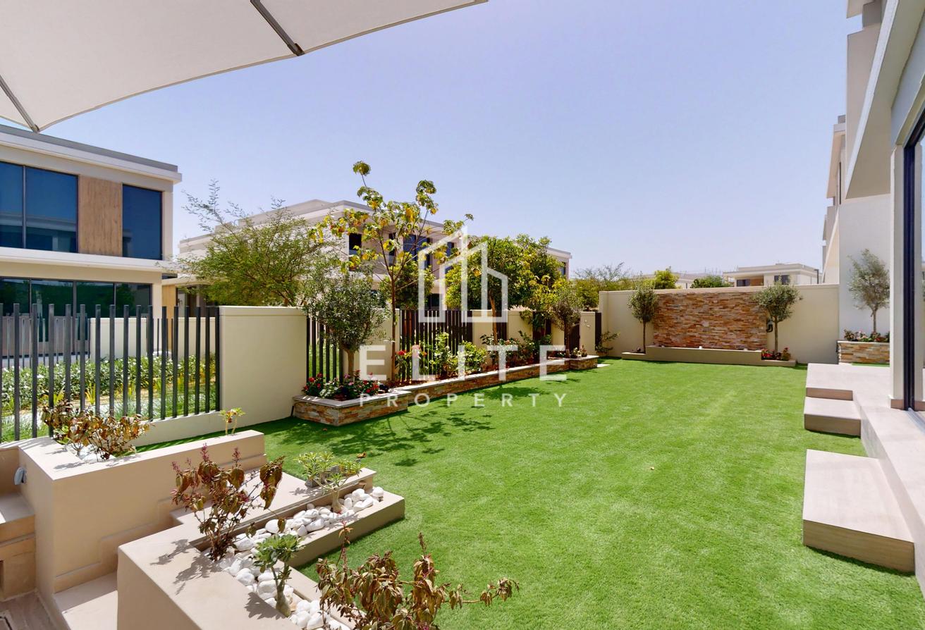 Fully Upgraded | Landscaped | Internal photo 4