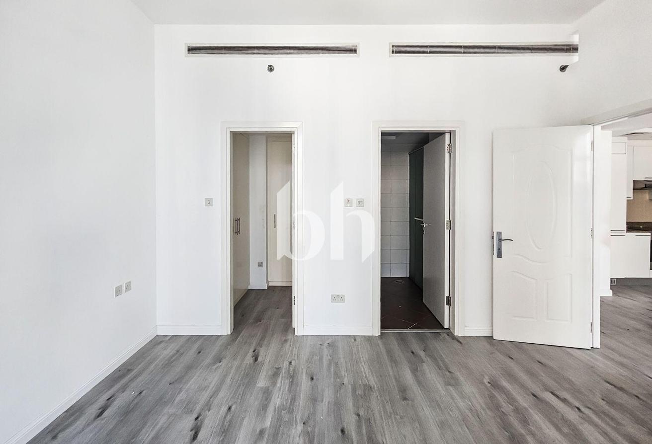 Exclusive | Studio Apartment | Unfurnished photo 5