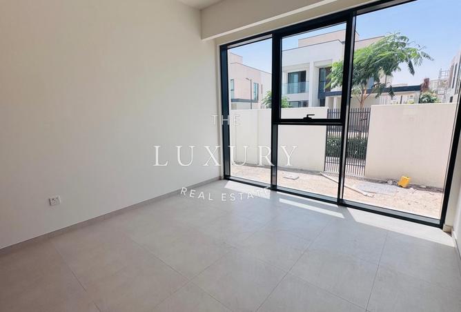 92722247 - صورة العقار 3