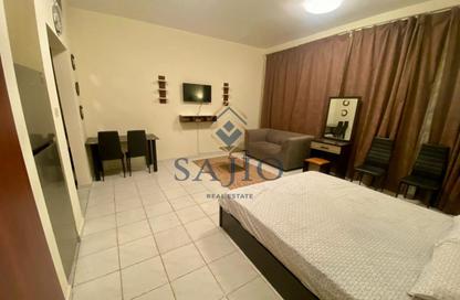 Apartment - Studio - 1 Bathroom for rent in Building X12 - England Cluster - International City - Dubai