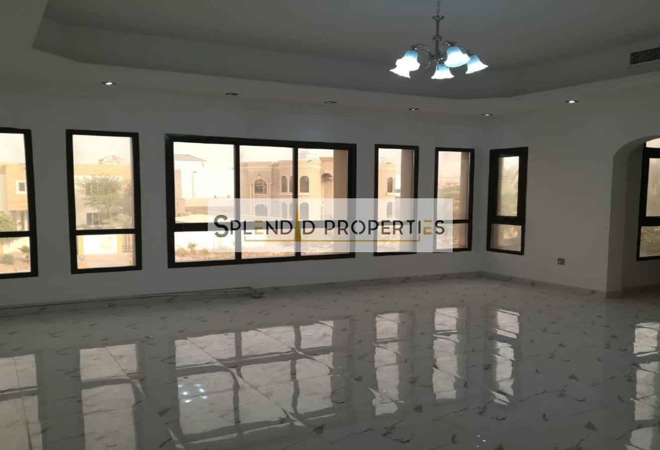 Attractive Independent 5 BED|Private Garden +Pool photo 11
