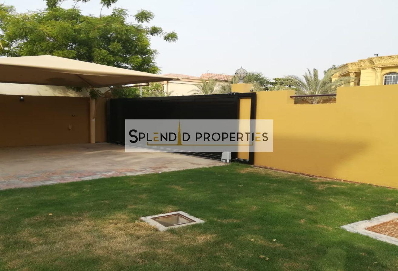 Attractive Independent 5 BED|Private Garden +Pool photo 4