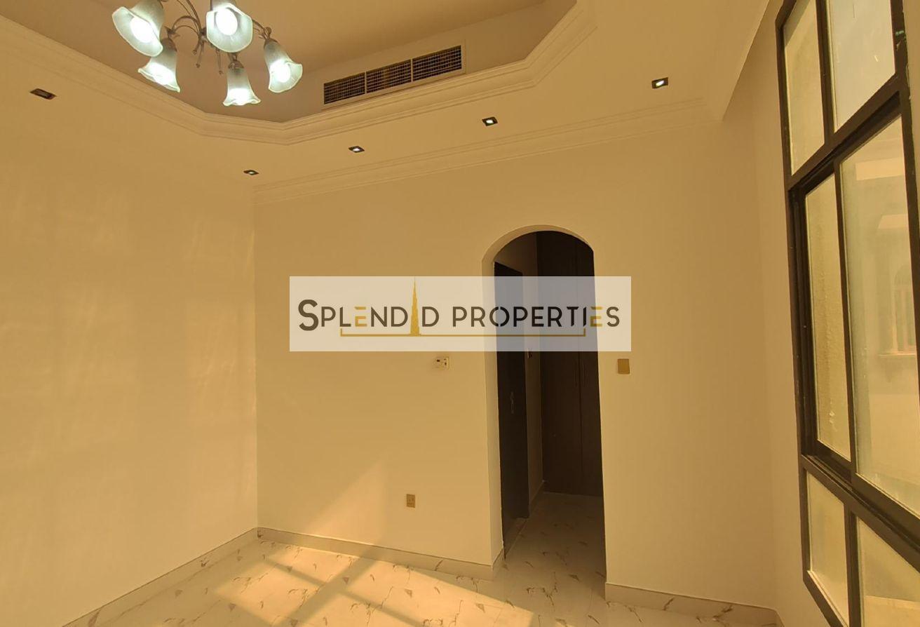 Attractive Independent 5 BED|Private Garden +Pool photo 23