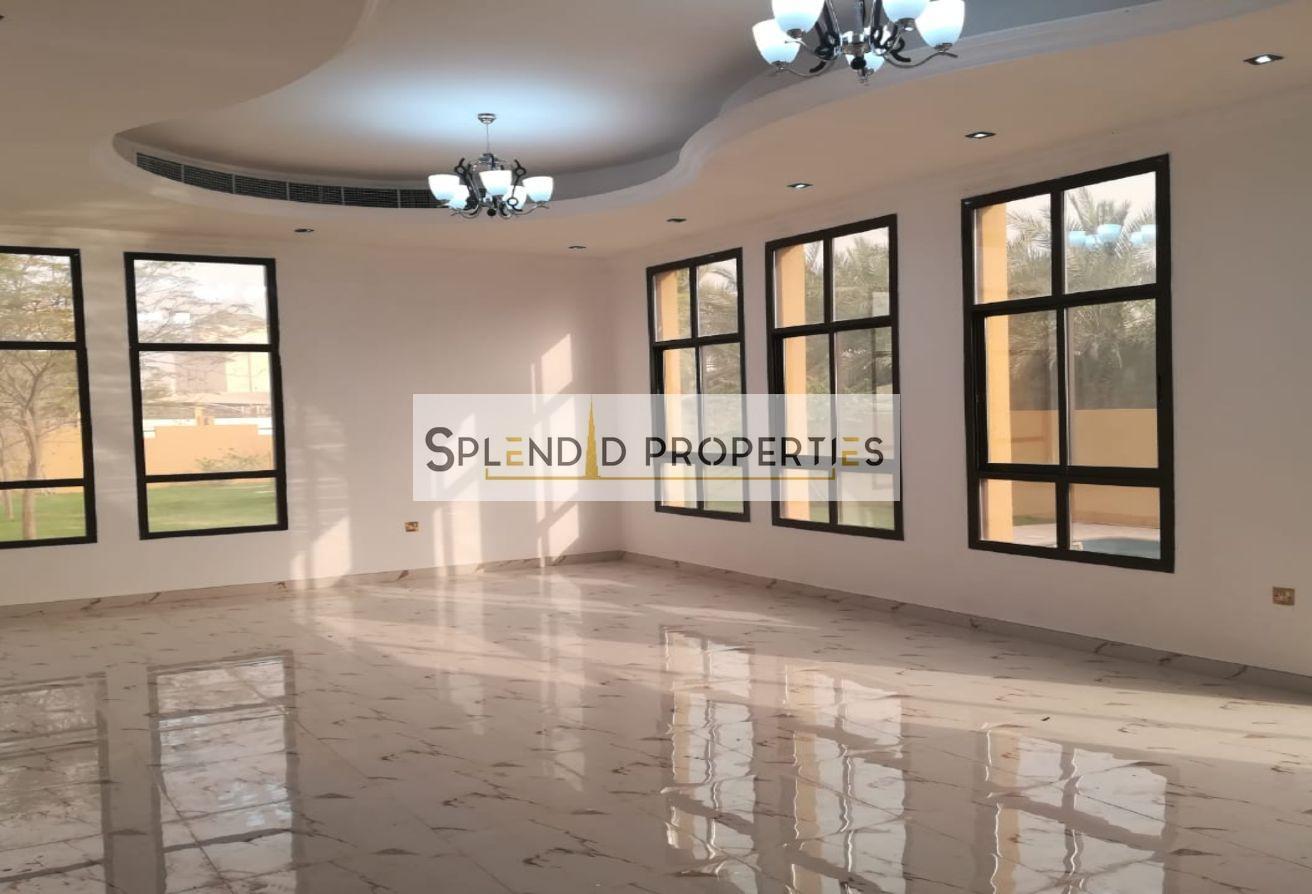 Attractive Independent 5 BED|Private Garden +Pool photo 13