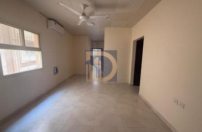 Apartment - 2 Bedrooms - 2 Bathrooms for rent in Al Serra Residential Area - Umm Al Quwain