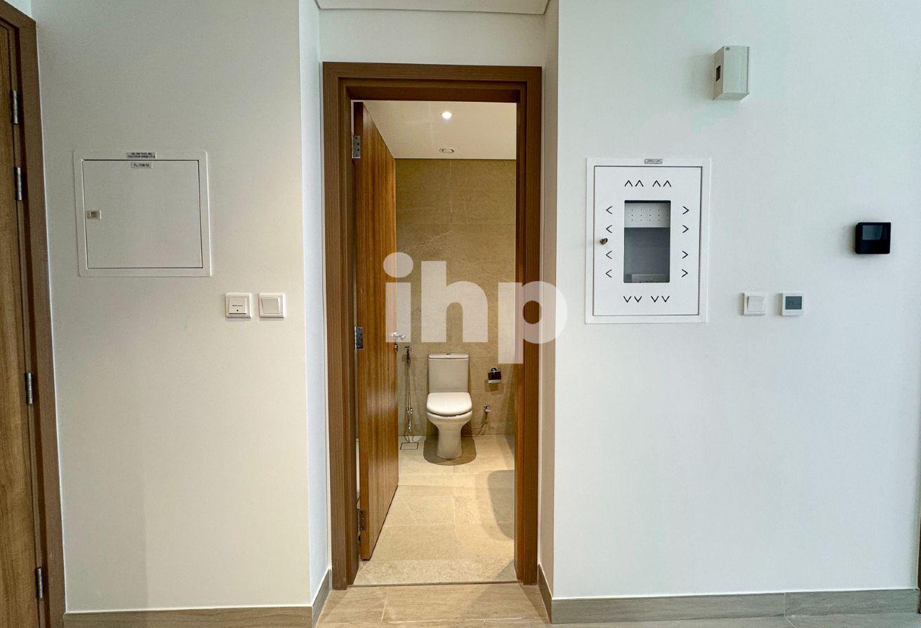 Luxury 1 bed | Amazing location | Vacant photo 10