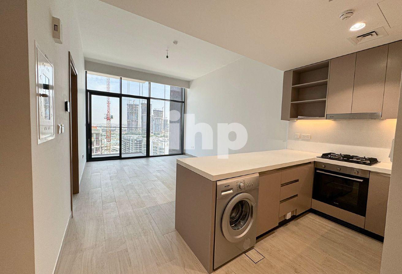 Luxury 1 bed | Amazing location | Vacant photo 2