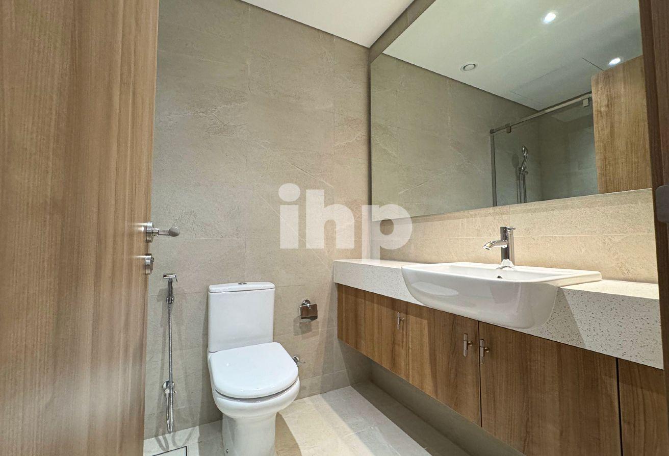 Luxury 1 bed | Amazing location | Vacant photo 11