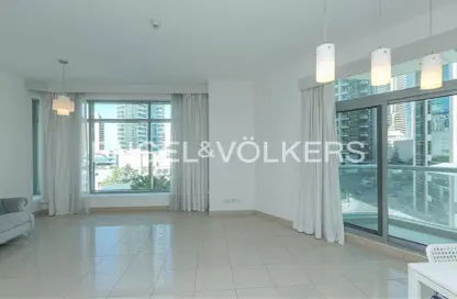 Apartment - 1 Bedroom - 2 Bathrooms for rent in Fairfield Tower - Park Island - Dubai Marina - Dubai