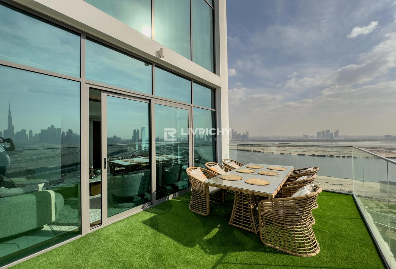 FURNISHED | OPEN SKYLINE VIEWS | VACANT | TERRACE photo 14