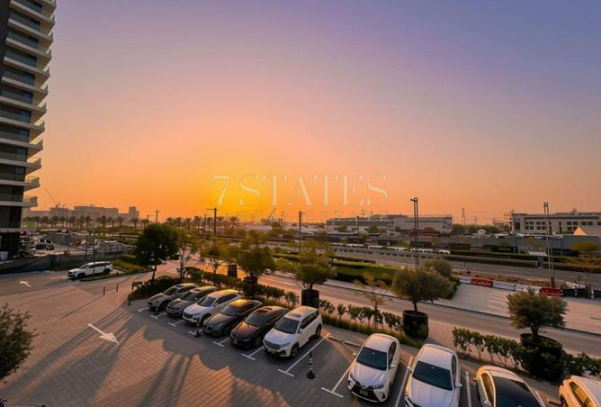 PRIME LOCATION | VACANT | SKYLINE VIEW
